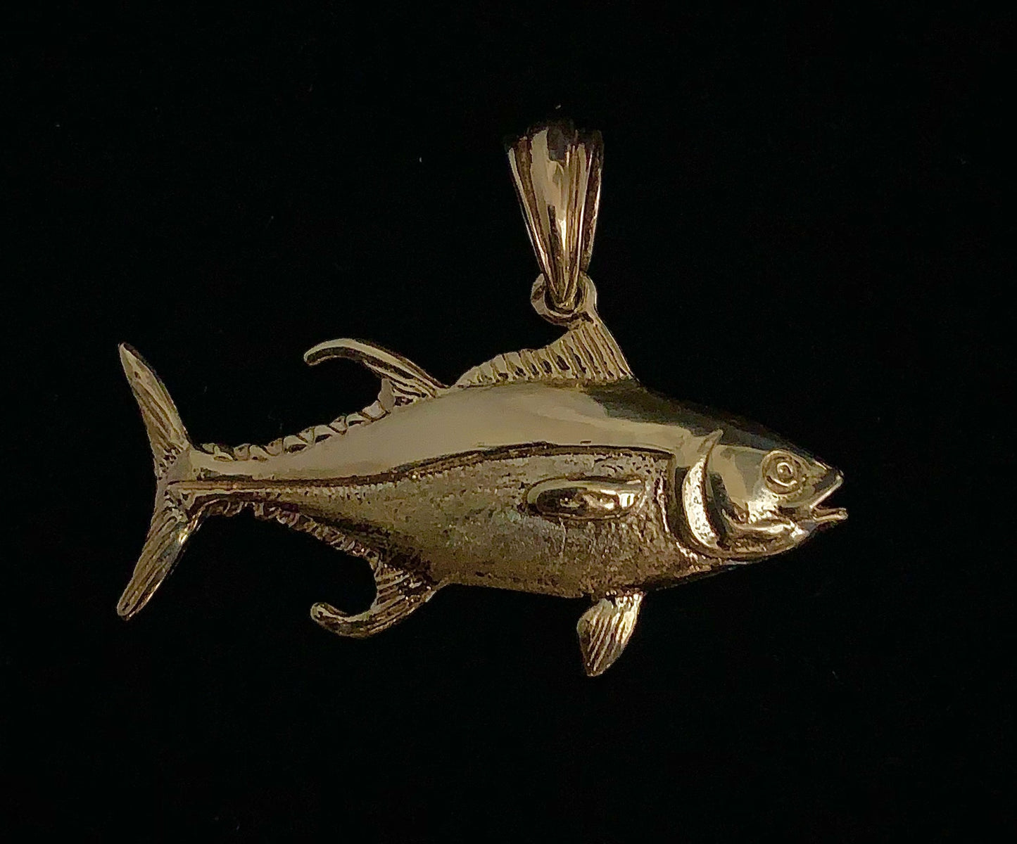 Tuna Pendant - Small/Medium