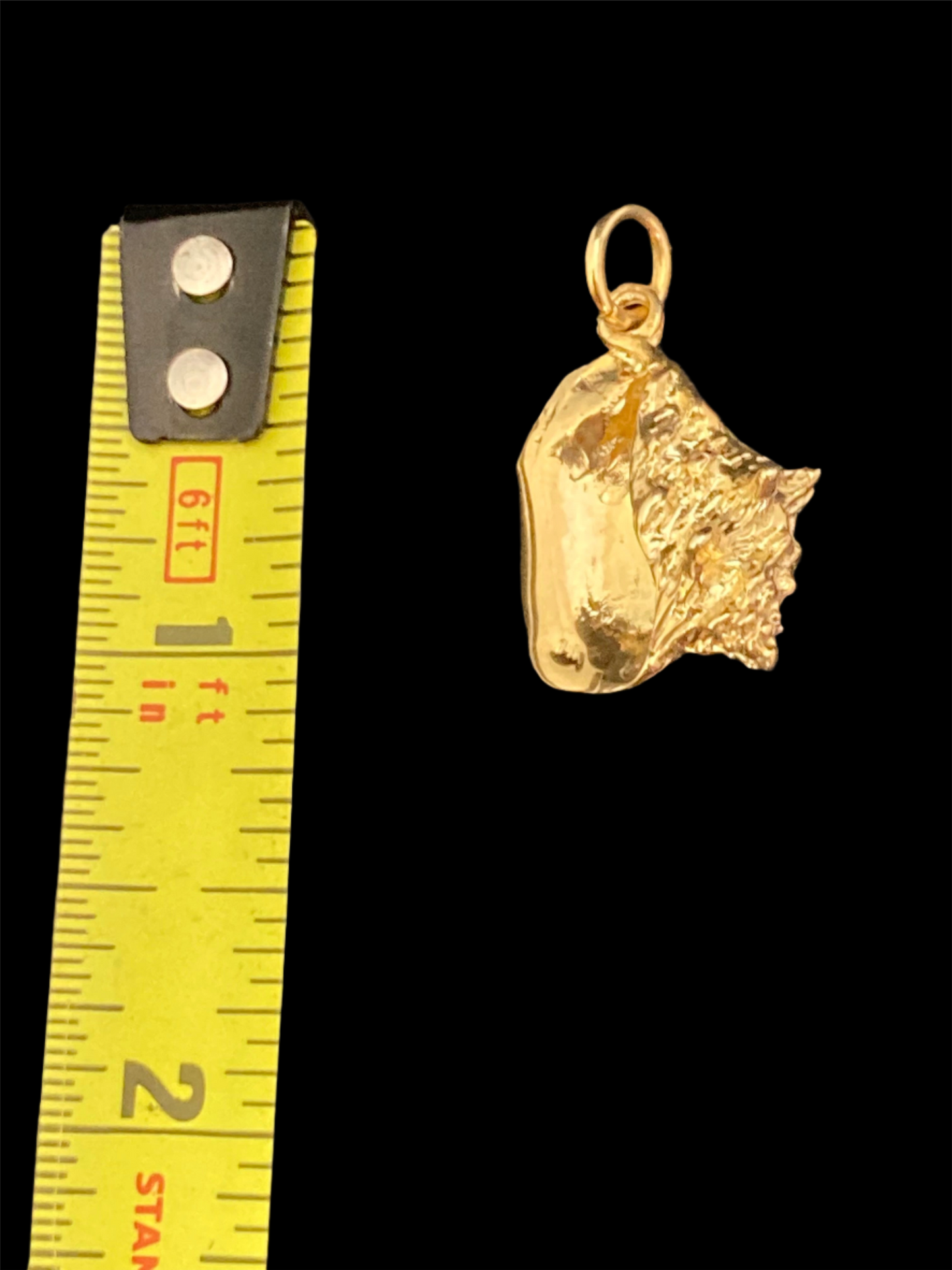 14K Gold Conch Shell Pendant