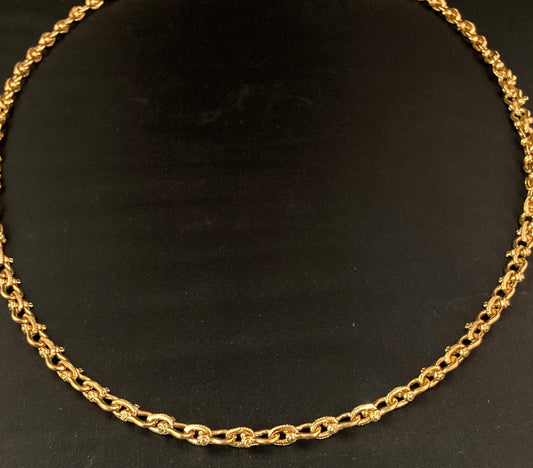 Gold Shackle Chain