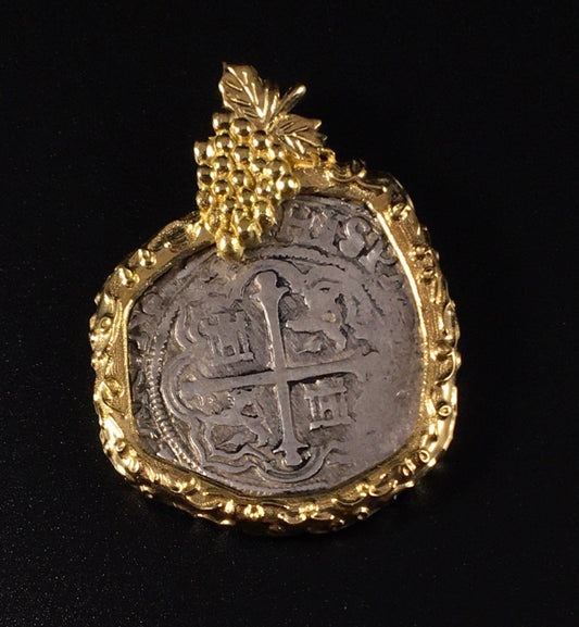 Mexico City 18k Grape Pendant